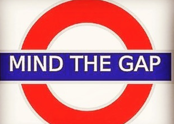 Immagine di riferimento — Cosa hanno in comune un cartello della tube di Londra con #libropolisangiuliano?